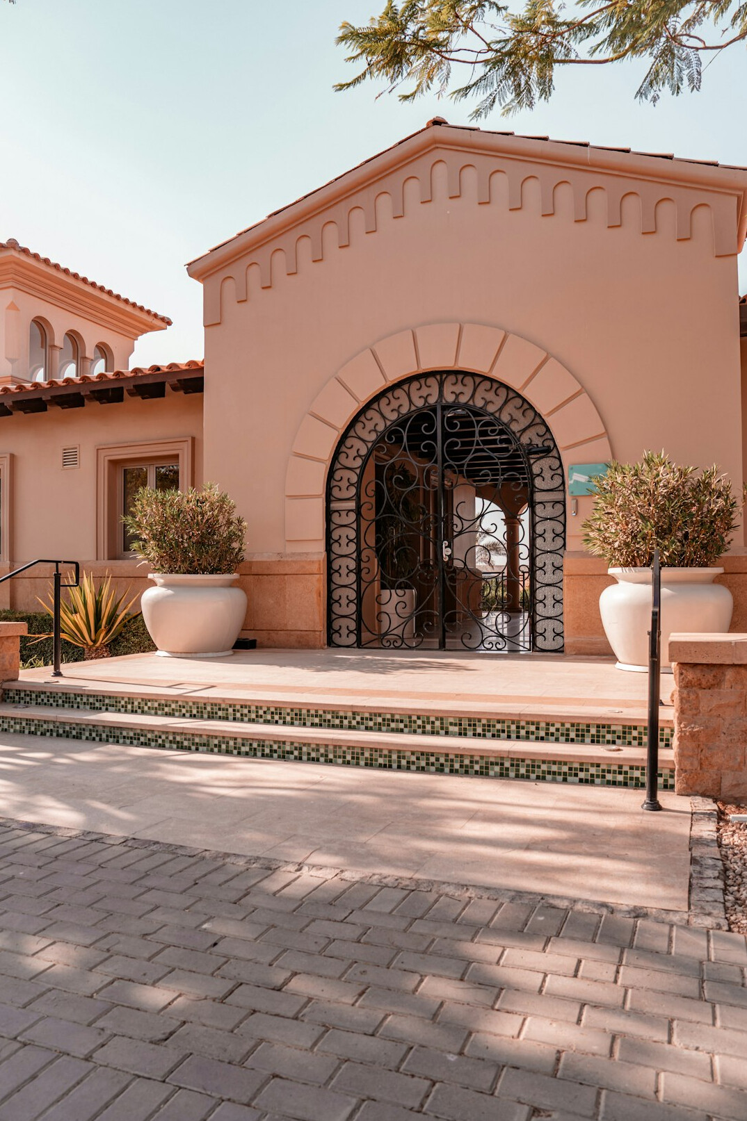 luxury celebrity mansion entrance
